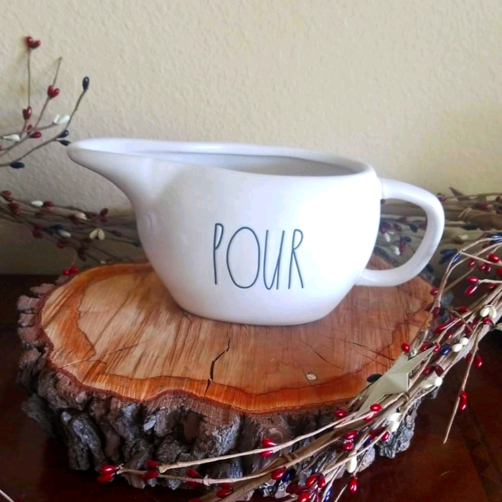 Rae Dunn Pour Gravy Boat